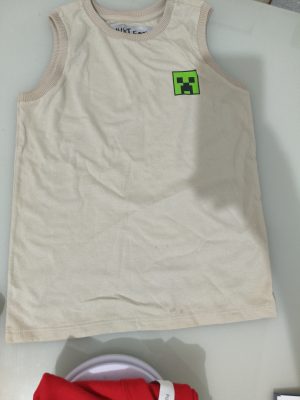 Camiseta tamanho 6